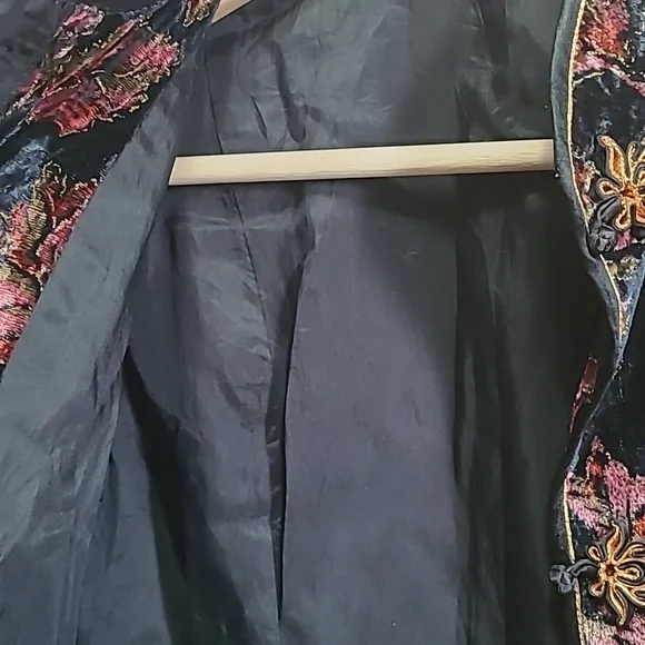 Velvet Jacket - Picture 7 of 7